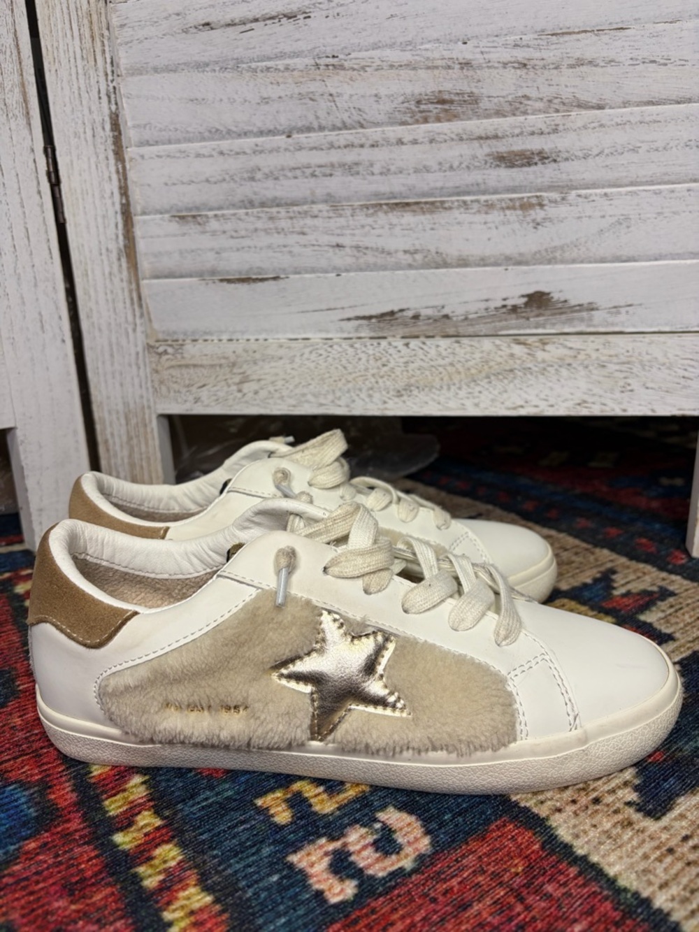 Women’s Size 9 Vintage Havana Wren Sherpa Side Sneaker
